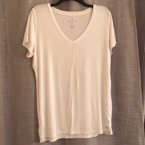 American Eagle White T-Shirt